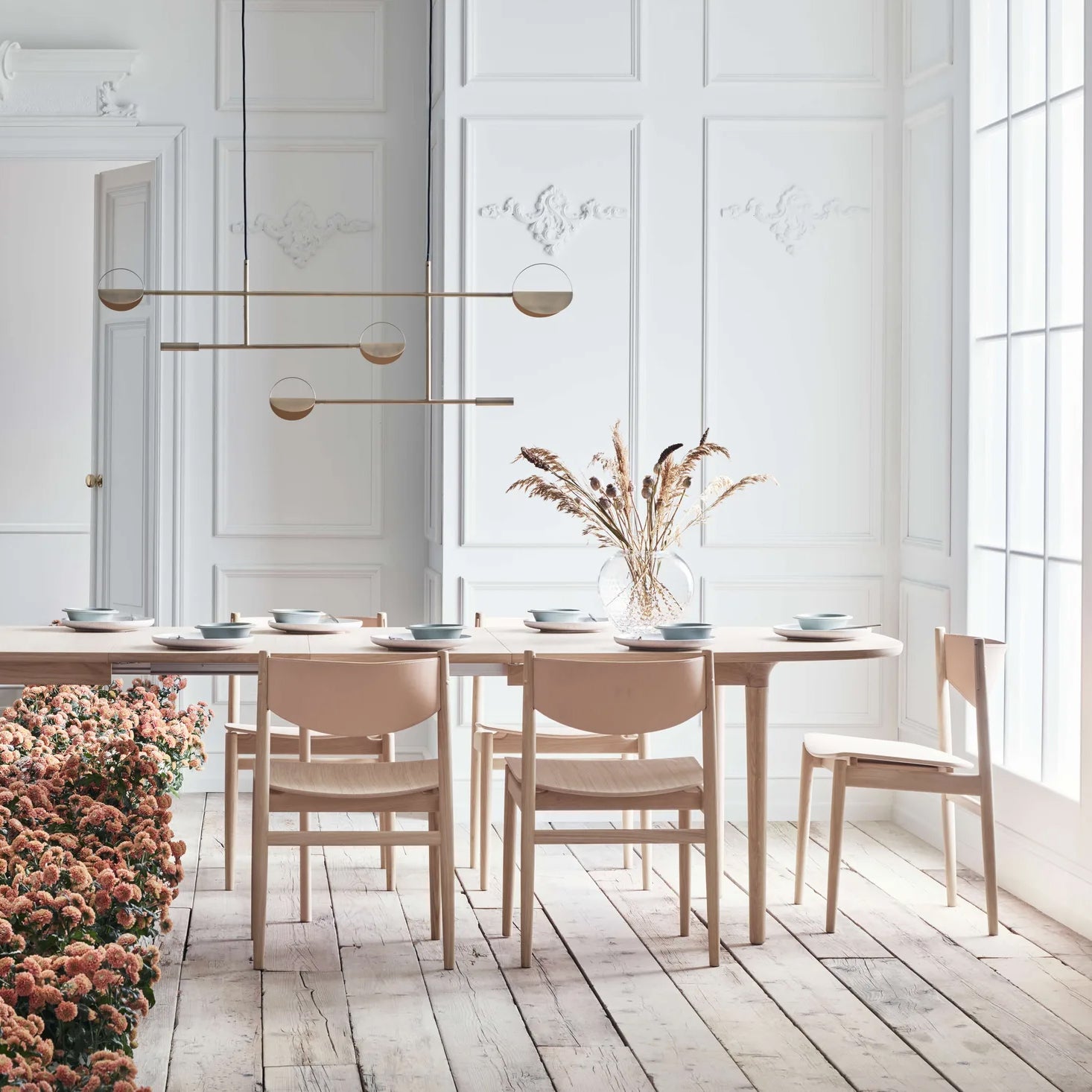 BOLIA Yacht Dining Table